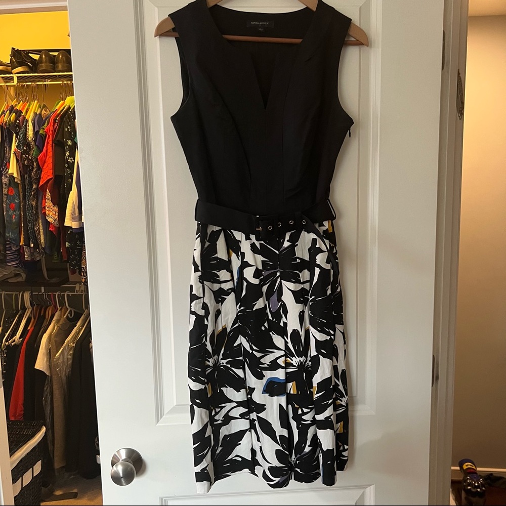 Banana Republic Dress Black and Floral